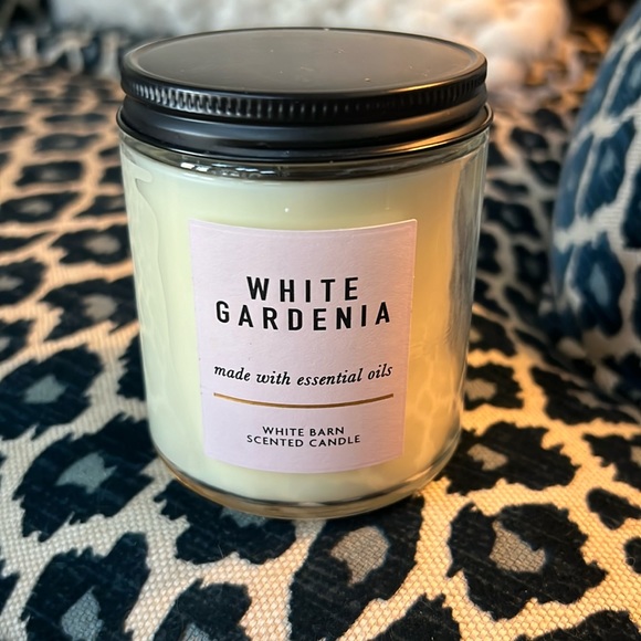 Bath & Body Works Accents White Gardenia Scented Bath And Body Works Candle White Barn